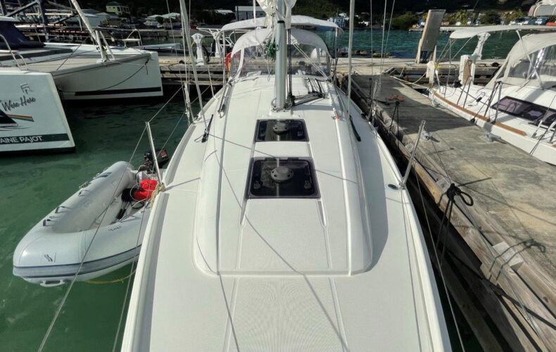 PEANUT Oceanis 30.1 Bareboat Yacht BVI Yacht Charters