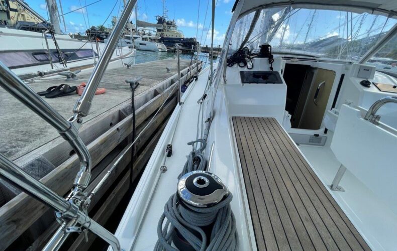 PEANUT Oceanis 30.1 Bareboat Yacht BVI Yacht Charters